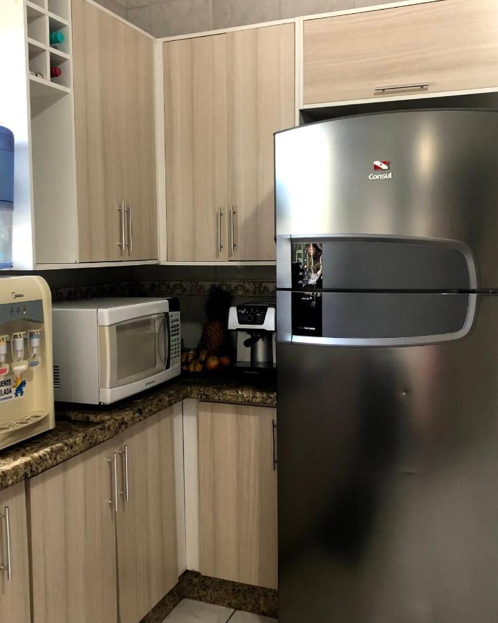 Quarto Privado no Coração de Foz - casa e banheiro compartilhado Foz do Iguaçu Exterior foto